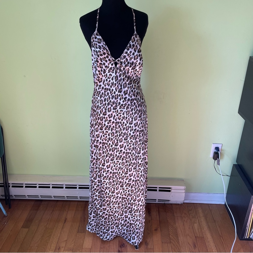 COPY - VICTORIAS SECRET SILK LEOPARD PRINT SIDE SLIT NIGHTGOWN LINGERIE SIZE LA…